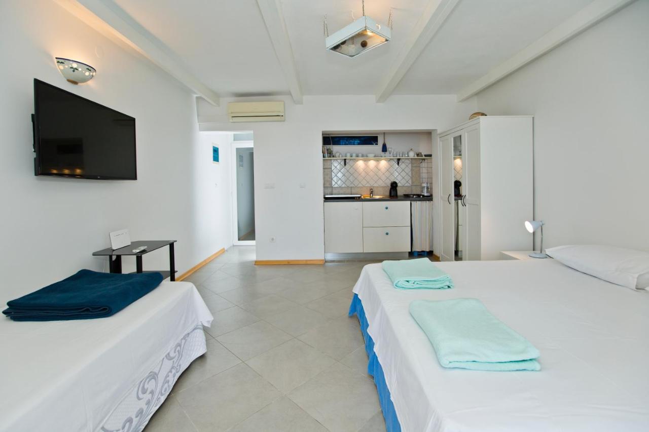 Rino Apartment Hvar Town Bagian luar foto