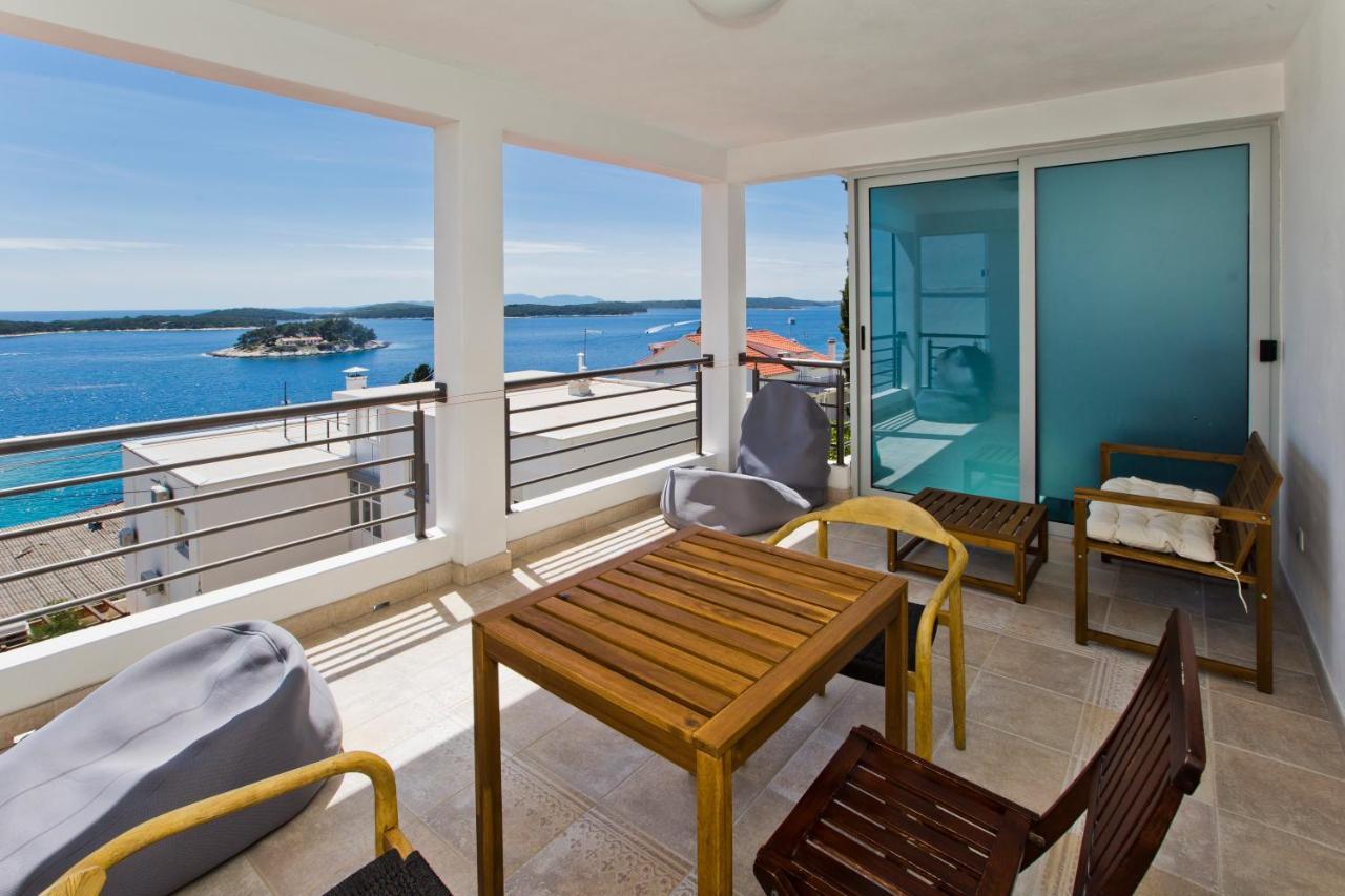 Rino Apartment Hvar Town Bagian luar foto