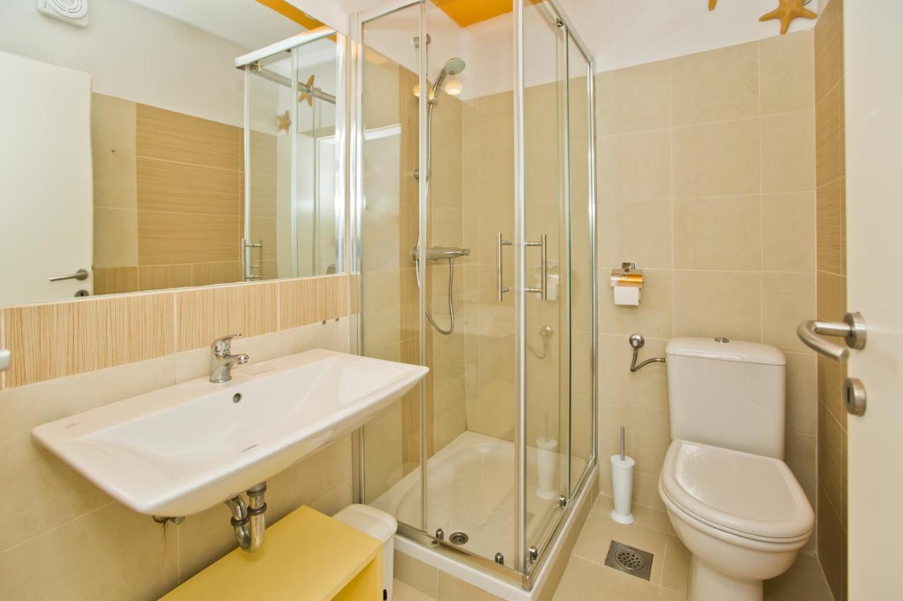 Rino Apartment Hvar Town Bagian luar foto