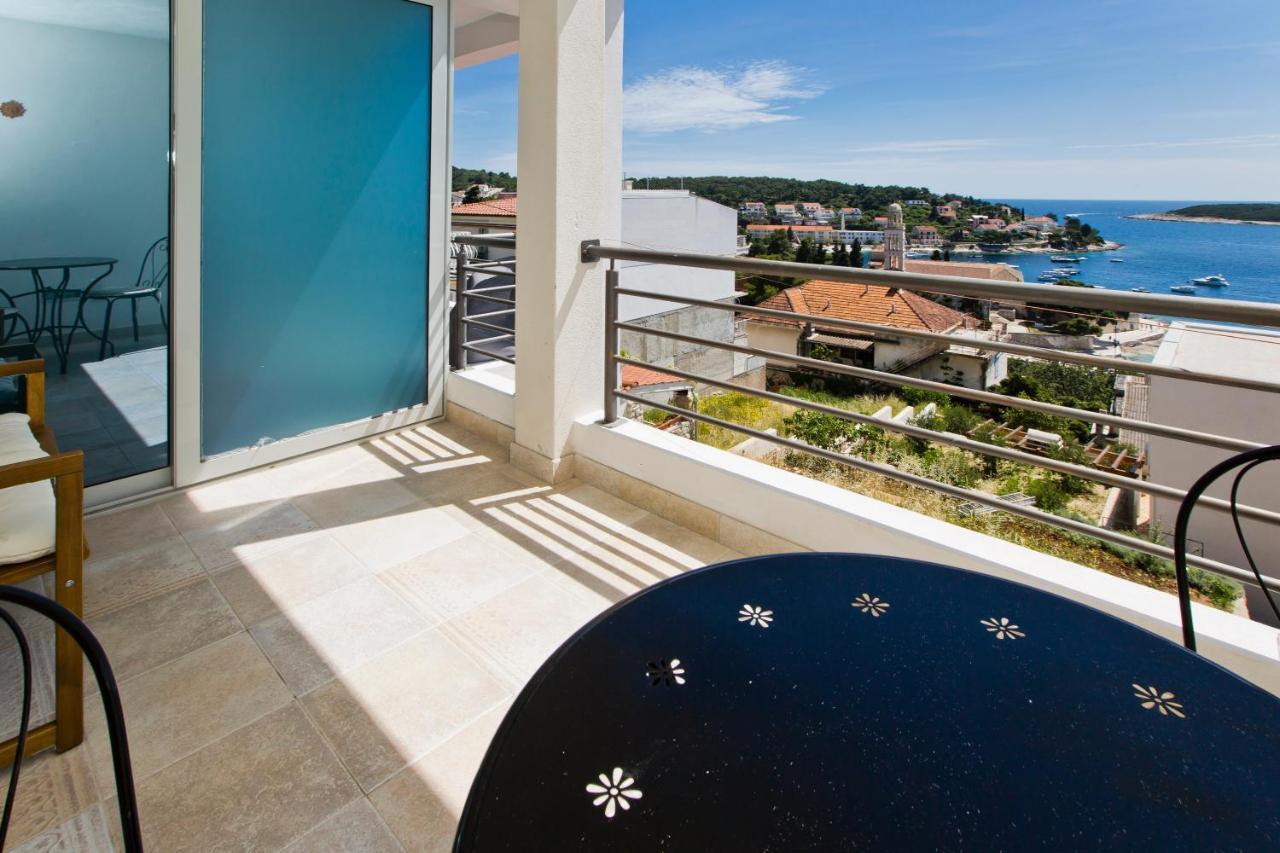 Rino Apartment Hvar Town Bagian luar foto
