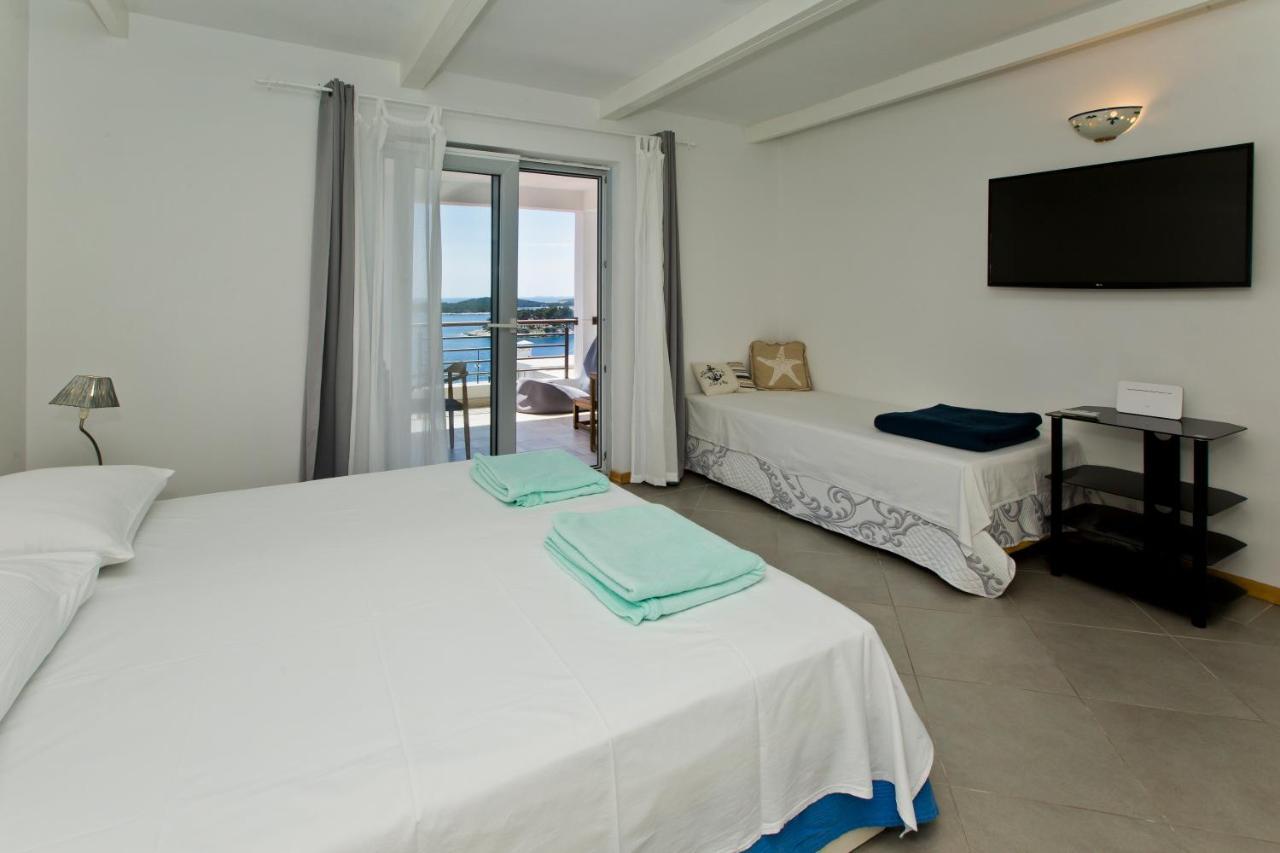 Rino Apartment Hvar Town Bagian luar foto